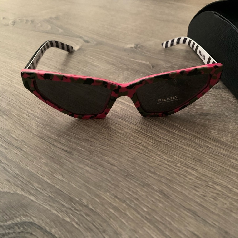 Prada camouflage cat eye sunglasses - Picture 8 of 8